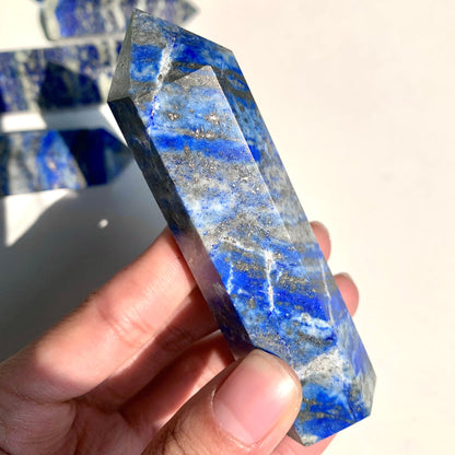 Petite Tour en Lapis Lazuli